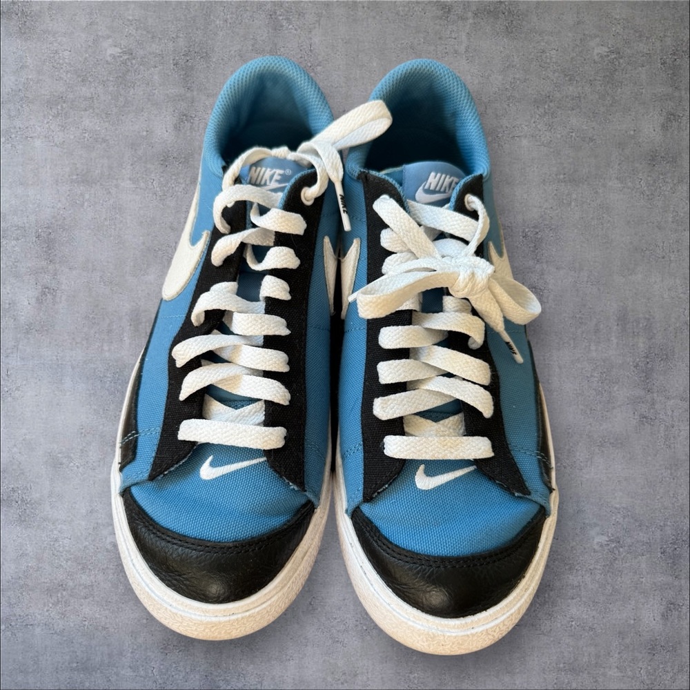 Nike Ladies Blue and Black Sneakers